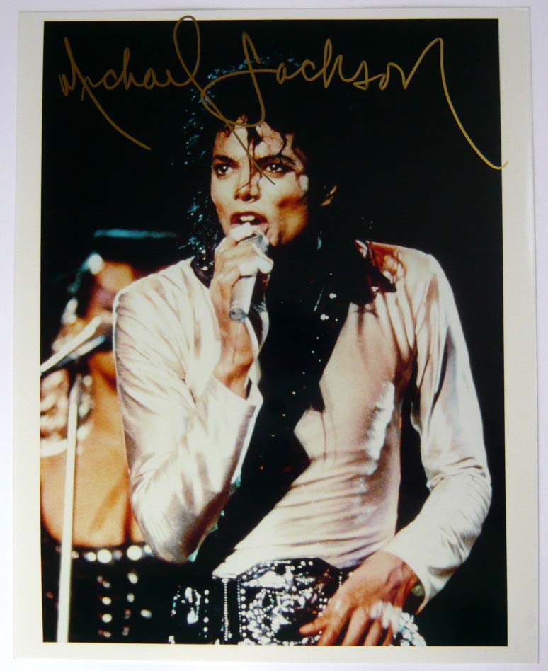 画像1: マイケル・ジャクソン　直筆サイン入りUS版オリジナルスチール写真